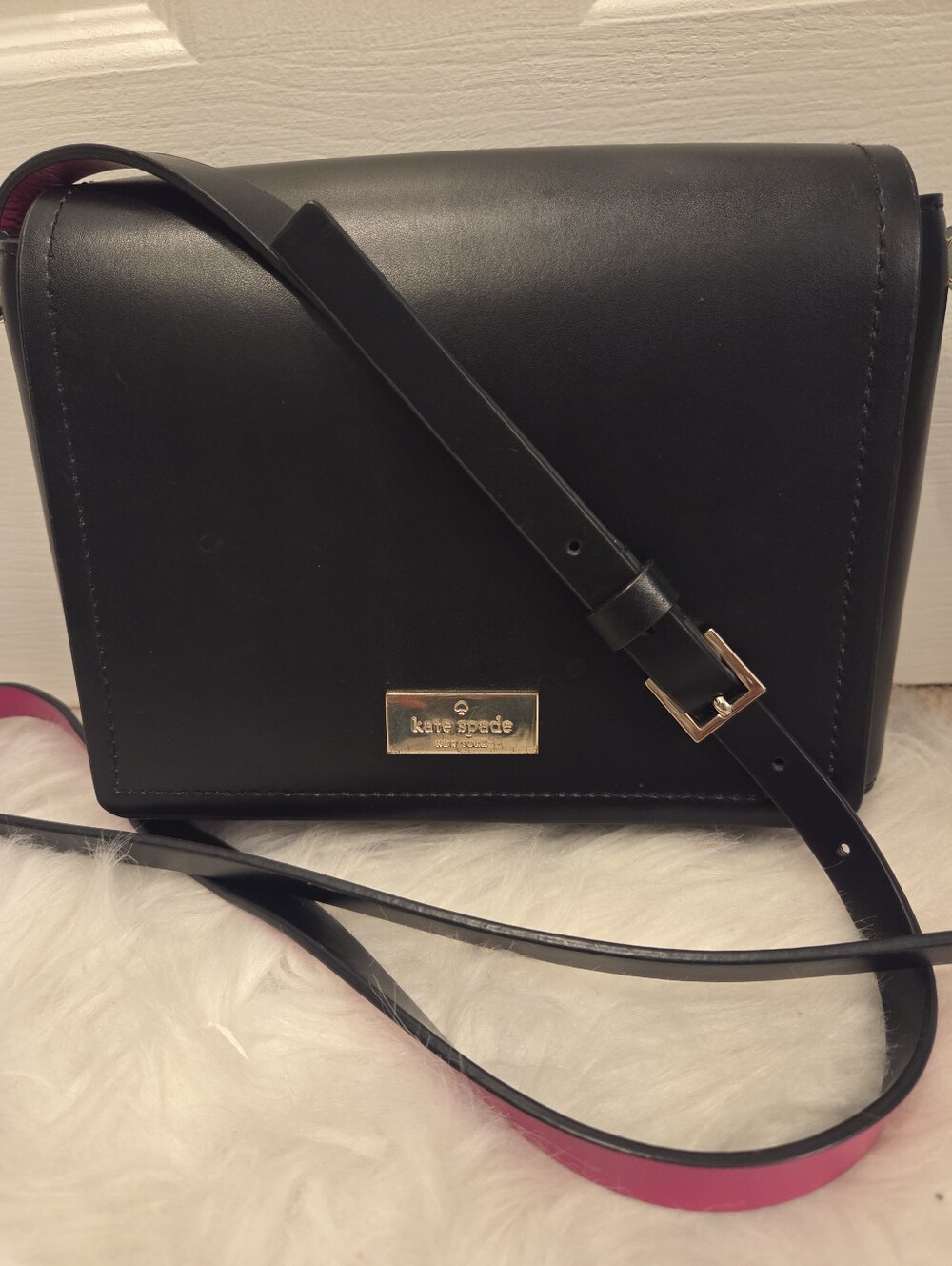 Kate Spade EUC Saddle Black Smooth Leather Crossbody Bag with Pink Trim